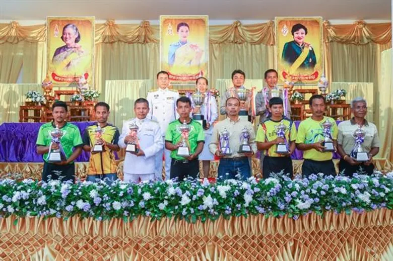 เทศบาลปากน้ำฉวางสืบสานประเพณีจัดงานแข่งเรือยาว ชิงถ้วยรางวัลพระราชทาน