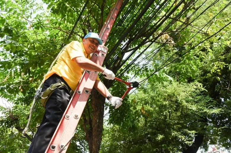 ทีโอที จัดระเบียบสายสื่อสาร ภายใต้โครงการจิตอาสาจัดระเบียบสายสื่อสาร เฉลิมพระเกียรติพระบาทสมเด็จพระเจ้าอยู่หัว และถวายพระราชกุศล รัชกาลที่ 5 เนื่องในวันปิยมหาราช