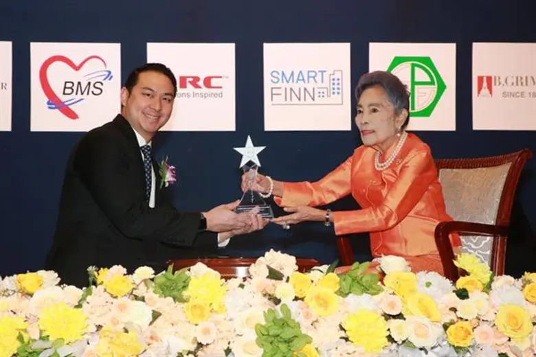 ผู้บริหาร แกร็บ ประเทศไทย มุ่งมั่นใช้เทคโนโลยีสร้างสรรค์สังคม คว้ารางวัล “บุคคลตัวอย่างในภาคธุรกิจแห่งปี 2019” จาก มสวท.