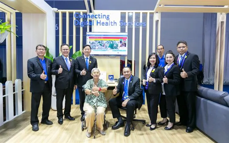 พล.อ.ประยุทธ์ฯ นายกรัฐมนตรี -พุทธิพงษ์ฯ รมว.กระทรวงดิจิทัลฯ เยี่ยมชมบูธทีโอที ยุคดิจิทัล โชว์คอนเซ็ปต์ “TOT 360? Connect” ที่สุดแห่งนวัตกรรมสื่อสาร เพื่อชีวิตล้ำสมัย ในงาน Digital Thailand Big Bang 2019