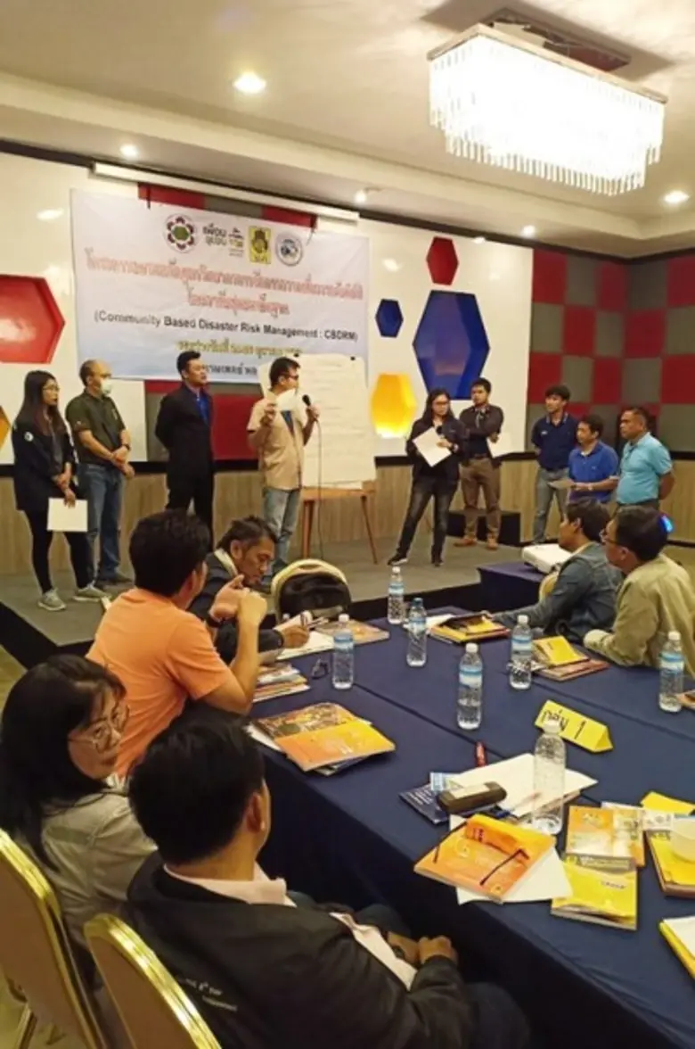 สมาคมเพื่อนชุมชน ร่วมกับหน่วยงานป้องกันและบรรเทาสาธารณภัย ระยอง และภาคีเครือข่าย จัดอบรมการจัดการความเสี่ยงเตรียมรับมือภัยพิบัติในอนาคต