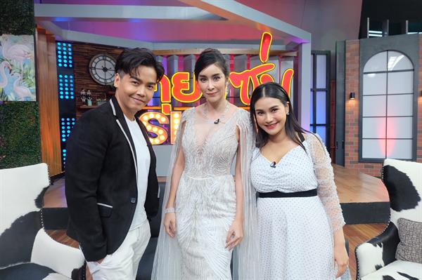 “ใหม่ สุคนธวา” เคลียร์ดราม่า แจกการ์ดงานแต่งเฉพาะไฮโซ?