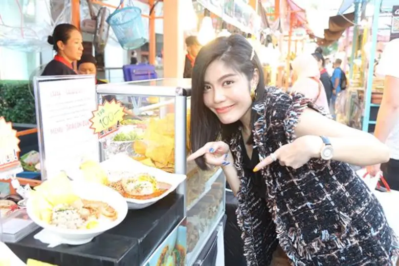 อิ่มอร่อยกับสตีทฟู๊ดร้านเด็ดร้านดัง กว่า 200 ร้าน ทั่วทั้งพระนคร ในงานกรุงเทพธารา ไทยเท่ เสน่ห์นคร @ centralwOrld ตั้งแต่วันนี้ถึง 3 พฤศจิกายน 2562