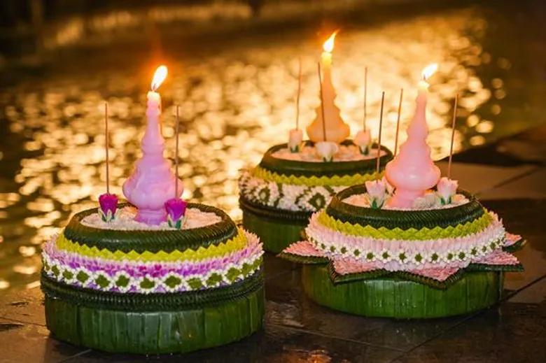 ไอคอนสยาม ร่วมกับ การท่องเที่ยวแห่งประเทศไทย จัดมหาปรากฏการณ์เทศกาลลอยกระทงริมสายน้ำแห่งประวัติศาสตร์เจ้าพระยา ณ ไอคอนสยาม ถนนเจริญนคร