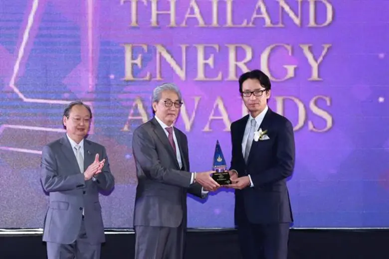 "ตรีเพชรอีซูซุคว้ารางวัลดีเด่นด้านอนุรักษ์พลังงาน ประเภทอาคารควบคุม ระดับประเทศและนานาชาติ"