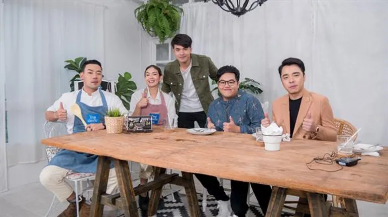 หลับตาฟิน “โดม จารุวัฒน์” ได้ชิมของอร่อยจากคำอธิษฐานด้วยน้ำตาในรายการ “Eat a song” วันอาทิตย์ 3 พ.ย.นี้