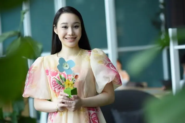 ฉลองครบ 6 รอบ 72 ปี Central Anniversary 2019 ตระการตา! ทิวลิปเหลืองบานสะพรั่งนอกฤดูกาล และดอกไม้สดนับล้านดอก ตกแต่งทั่วเซ็นทรัลชิดลม และเซ็นทรัล เอ็มบาสซี