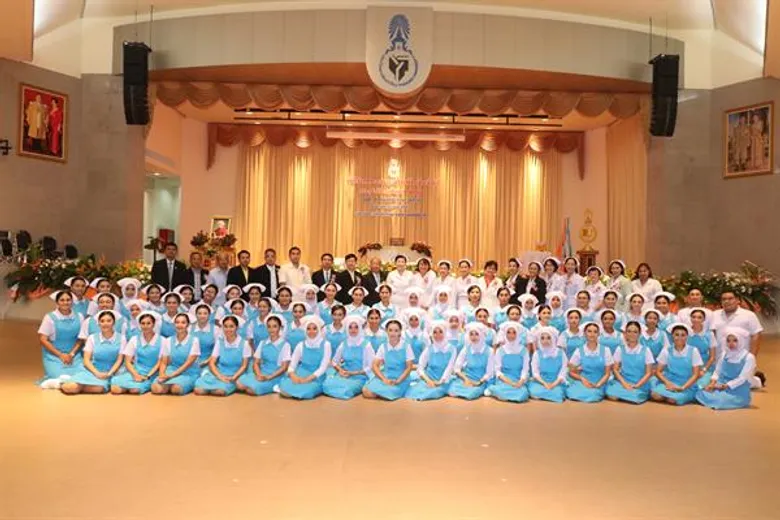 พิธีรับหมวกพยาบาลและประดับเข็มชั้นปี แก่นิสิตคณะพยาบาลศาสตร์ มหาวิทยาลัยทักษิณ วิทยาเขตพัทลุง เป็นปีแรก