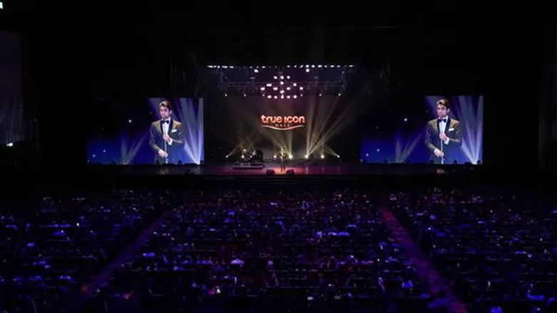 ร่วมเฉลิมฉลองกับอภิมหาปรากฏการณ์ ฉลองครบรอบ 1 ปีเมือง “ไอคอนสยาม” พบกับ 10 ซูเปอร์บิ๊กอีเว้นท์ระดับโลกแห่งปีที่ทุกคนรอคอย!