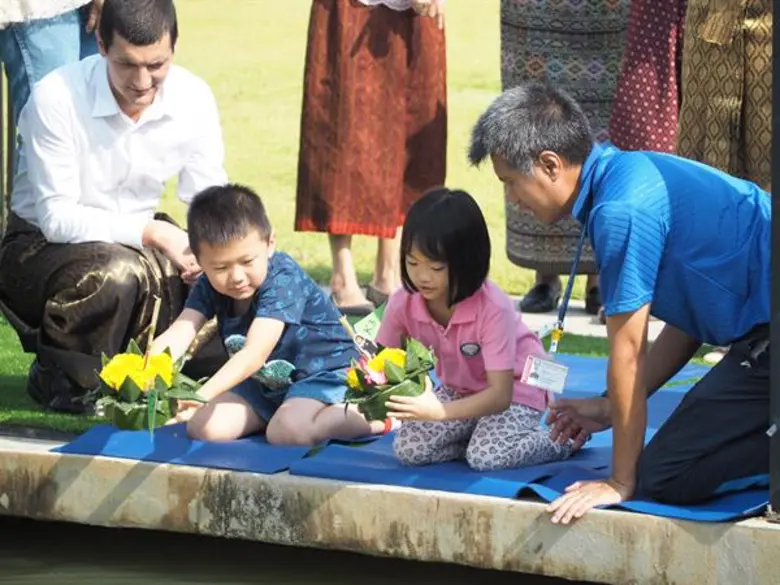 ไทยอินเตอร์เนชั่นแนลสกูล จัดลอยกระทงปลอดสาร ย้อนวิถีประเพณีไทย