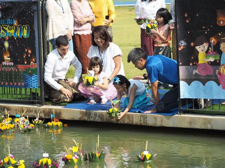 ไทยอินเตอร์เนชั่นแนลสกูล จัดลอยกระทงปลอดสาร ย้อนวิถีประเพณีไทย