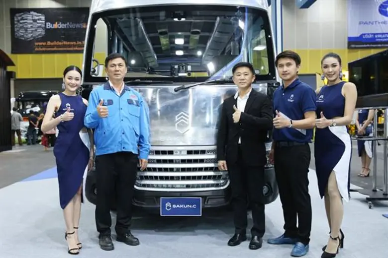 ภาพข่าว: “Sakun C” เปิดตัวรถ “สกุลฎ์ซี” Aluminum Bus สัญชาติไทย ตัวถังซุปเปอร์คาร์ เจ้าเดียวในประเทศไทย ชูจุดแข็ง น้ำหนักเบา ประหยัดน้ำมัน แข็งแรง ปลอดภัย ไม่เป็นสนิม บำรุงรักษาน้อย รับประกันยาวนาน 5 ปี