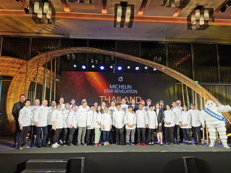 ห้องอาหาร เอเลเมนท์ โรงแรม ดิ โอกุระ เพรสทีจ กรุงเทพฯ ได้รับรางวัล 1 ดาวมิชลิน จากคู่มือแนะนำร้านอาหารและที่พักระดับโลก 'มิชลิน ไกด์’ ติดต่อกันเป็นปีที่ 3