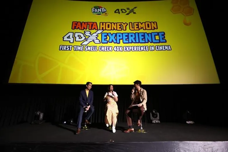 เมเจอร์ ซีนีเพล็กซ์ กรุ้ป จับมือ กลุ่มธุรกิจ โคคา-โคล่า ในประเทศไทย ส่งความสนุกซ่ารูปแบบใหม่ในงาน “FANTA HONEY LEMON 4DX EXPERIENCE” ครั้งแรก!!! Digital Smell Check มีกลิ่นหอมทะลุจอโรงหนัง 4DX
