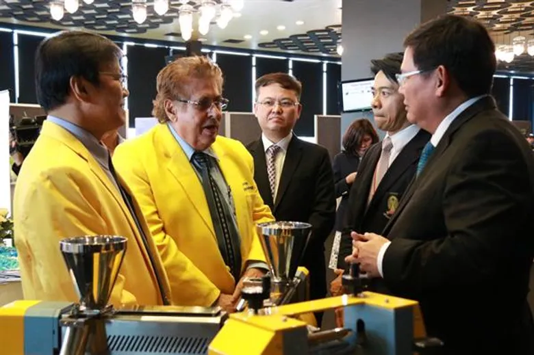 จุฬาฯ - สอวช. สร้างเวที BCG Global Network กุญแจสำคัญขับเคลื่อน BCG Economy ไทย เชิญผู้เกี่ยวข้องด้านวิชาการและภาคเอกชนทั้งไทย - เทศ ตบเท้าแลกเปลี่ยนพร้อมสร้างเครือข่าย