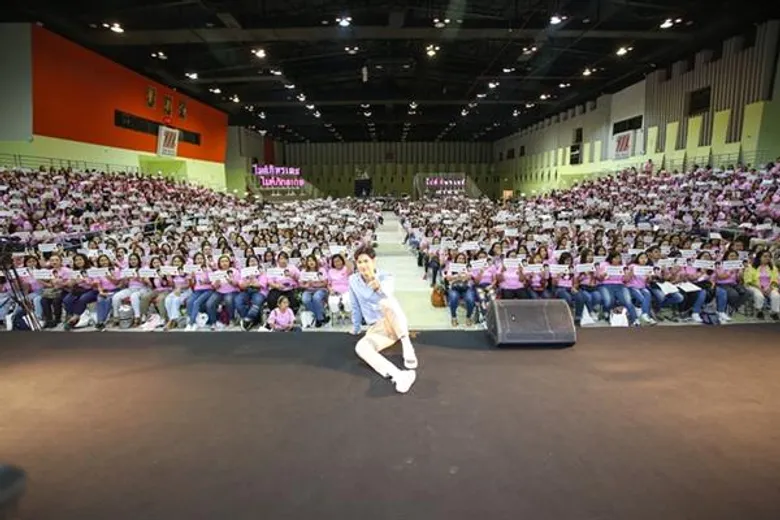 “ไมค์” ซึ้งทั้งน้ำตา ปลื้ม “เมียโจร” ล้นฮอลล์ร่วมฟินแฟนมีต