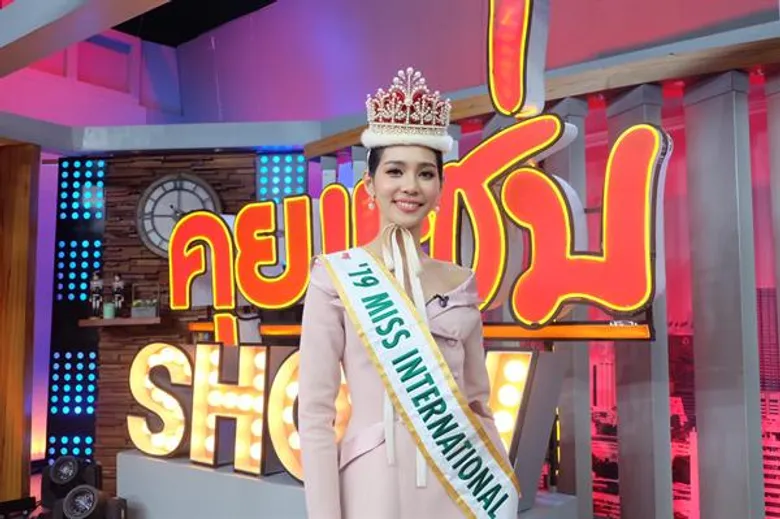 “บิ๊นท์ สิรีธร” นางงามไทยคนแรกผู้คว้ามงกุฎ Miss International 2019