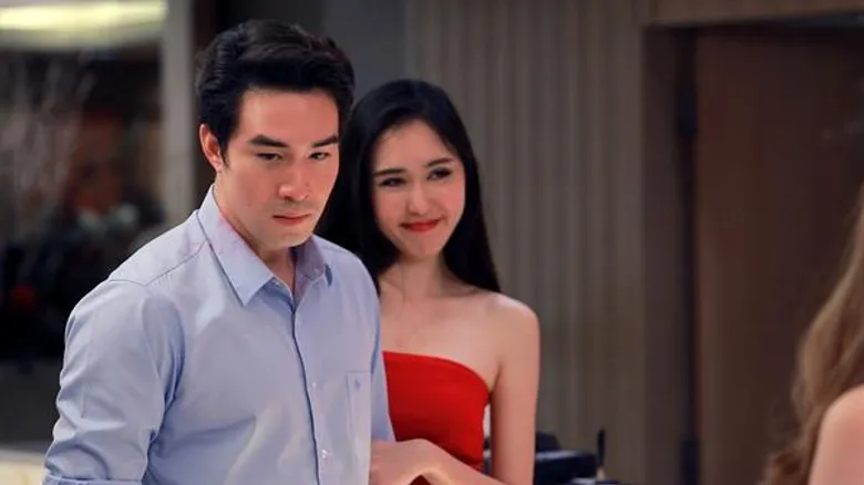 “ปังปอนด์” ความแตก..เป็น “หนุ่มบาร์โฮส”!! อุ้ม “โฟกัส” เข้าโรงแรม!!