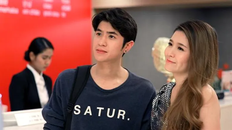 “ปังปอนด์” ความแตก..เป็น “หนุ่มบาร์โฮส”!! อุ้ม “โฟกัส” เข้าโรงแรม!!