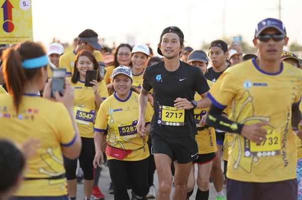เหล่านักวิ่งกว่า 5,000 คน ร่วมจารึกประวัติศาสตร์ ปิดถนนวิ่งบนเส้นทางใหม่ล่าสุด ของกรุงเทพมหานคร “ศรีนครินทร์–ร่มเกล้า”