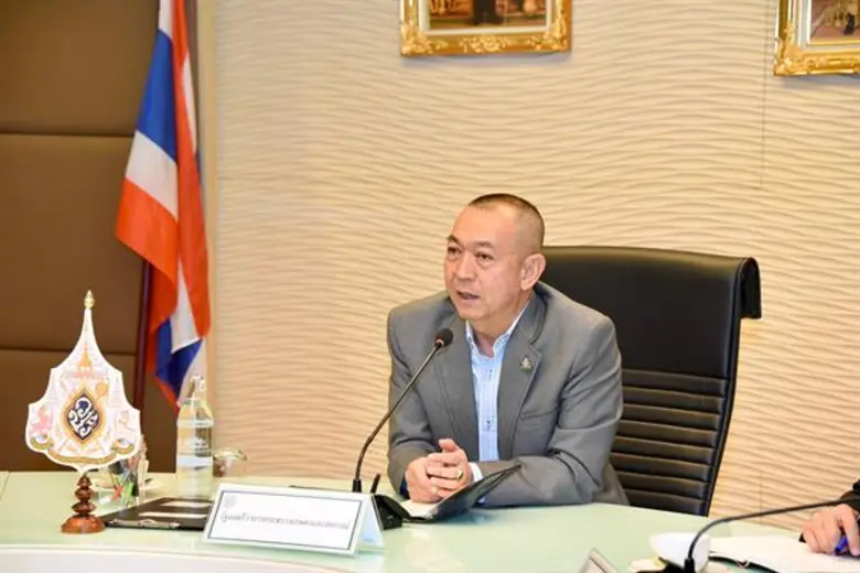 รัฐมนตรีเกษตรฯ เปิดโอกาสให้กลุ่มเกษตรกรเสนอข้อคิดเห็นถึงการคัดค้านการแบนพาราควอต ไกลโฟเซต คลอร์ไพรีฟอส พร้อมรวบรวมเสนอต่อนายกรัฐมนตรี