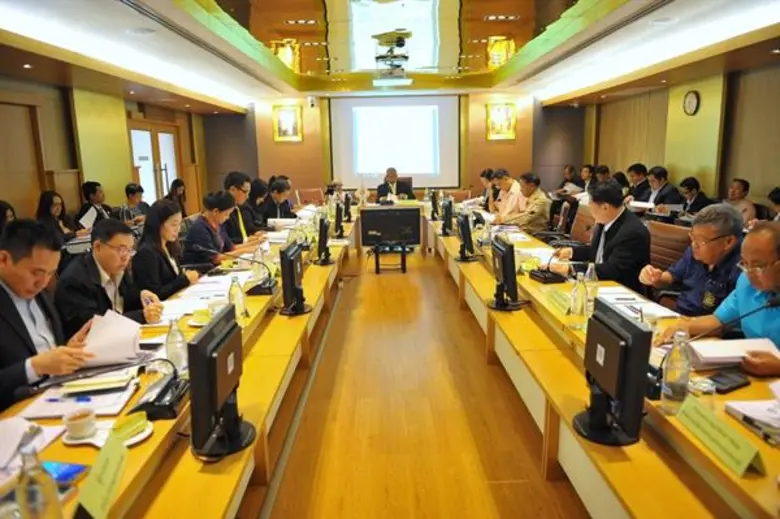 ภาพข่าว: ปลัดเกษตรฯ เร่งหาแนวทางช่วยเหลือเกษตรกรที่ได้รับผลกระทบจากการยกเลิกใช้สารเคมีทางการเกษตร 3 ชนิด ได้แก่ พาราควอต-ไกลโฟเซต-คลอร์ไพริฟอส