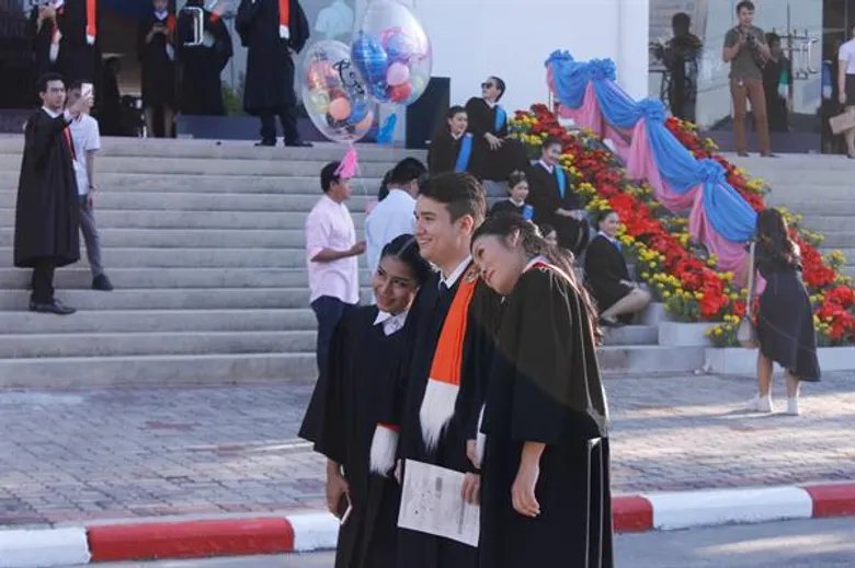 ม.ศรีปทุม ชลบุรีจัดพิธีประสาทปริญญาประจำปีการศึกษา 2561
