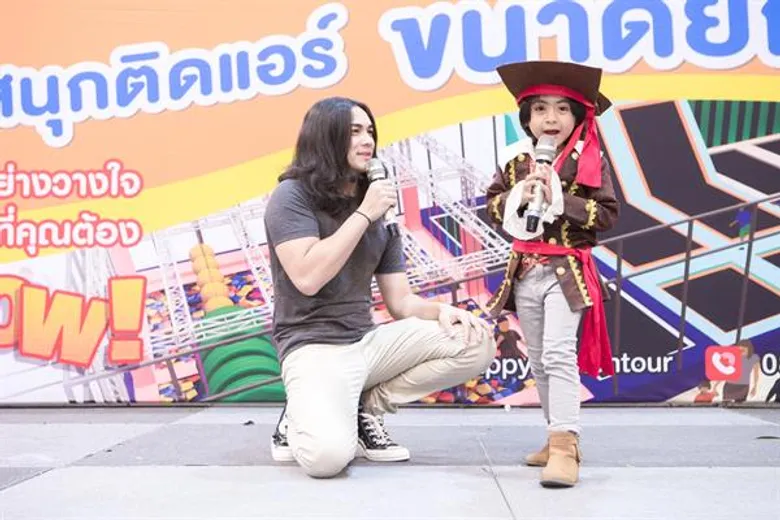 แน็ก ชาลี กับ อาเธอร์ แพ็คคู่ความสนุกโรดโชว์ทั่วไทยกับแฮปปี้ฟาร์มออนทัวร์