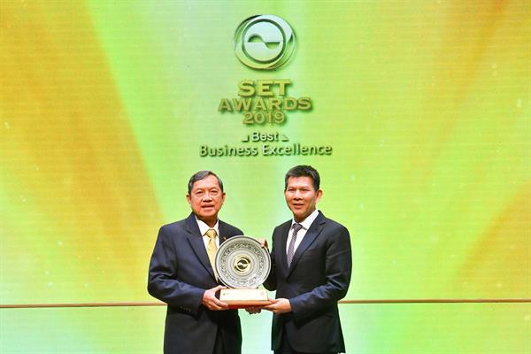 ซีอีโอจาก KTC และ MOONG คว้า Best CEO Awards และ 8 บจ. คว้ารางวัลองค์กรต้นแบบด้านความยั่งยืนใน SET Awards 2019