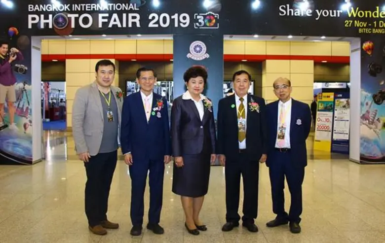 เปิดงาน PHOTO FAIR 2019 ยิ่งใหญ่ มาช้อป และไปแชะกัน ชมนิทรรศการผลงานภาพถ่ายศิลปินนักถ่ายภาพไทย ปี 2562 เริ่มปลุกกระแสแล้ว...วันนี้ 27 พ.ย.- 1 ธ.ค.2562 ที่ไบเทค บางนา