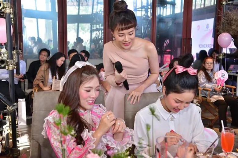 “นู ฟอร์มูล่า” สกินแคร์สัญชาติไทย โชว์ความสำเร็จเปิดตัวในจีน กว่า 1,000 สาขา ก้าวสู่แบรนด์โลก ชูผลิตภัณฑ์ที่ตอบโจทย์ทุกปัญหาผิว พร้อมดึง “Mintchyy” เป็น Brand Ambassador