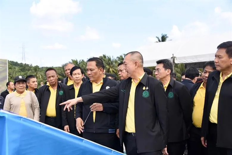 รัฐมนตรีเกษตรฯ ติดตามความก้าวหน้าโครงการบรรเทาอุทกภัยอำเภอบางสะพาน อันเนื่องมาจากพระราชดำริ หวังเพิ่มประสิทธิภาพการระบายน้ำ และเป็นแหล่งน้ำต้นทุนไว้ใช้ในฤดูแล้ง