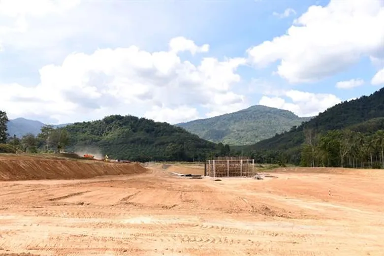 รัฐมนตรีเกษตรฯ ติดตามความก้าวหน้าโครงการบรรเทาอุทกภัยอำเภอบางสะพาน อันเนื่องมาจากพระราชดำริ หวังเพิ่มประสิทธิภาพการระบายน้ำ และเป็นแหล่งน้ำต้นทุนไว้ใช้ในฤดูแล้ง