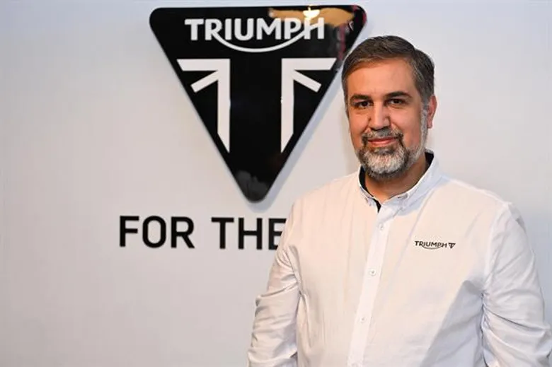 “ไทรอัมพ์ มอเตอร์ไซเคิลส์” เปิดตัวรถ 4 โมเดล ปี 2020 ครั้งแรกในเอเชียแปซิฟิก “ร็อกเก็ต 3 อาร์” และ “ร็อกเก็ต 3 จีที” โรดสเตอร์บิ๊กไบค์ 2500 ซีซี. เครื่องใหญ่ที่สุดในโลกพร้อม “ทรักซ์ตัน อาร์เอส” และ “สตรีท ทริปเปิล อาร์เอส” โฉมใหม่