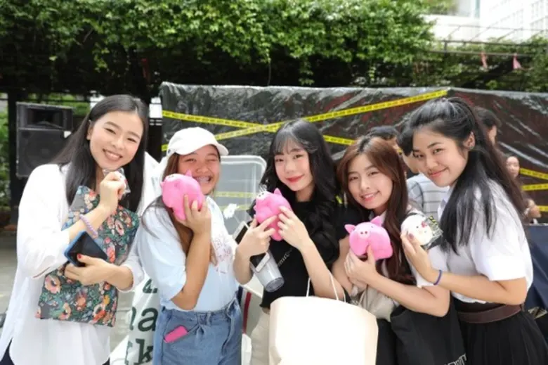 องค์กรพิทักษ์สัตว์แห่งโลก ประเทศไทย ร่วมกับนิเทศ จุฬาฯ จัดนิทรรศการ “เบื้องหลังจานโปรดโหดกว่าที่คิด”
