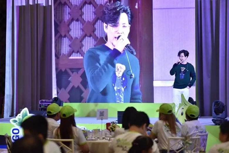 “ทอม” สนุกแบบรักษ์โลก กับกิจกรรม “AIS FAMILY RALLY” ตอน Go Green Walk Rally แรลลี่ทดสอบความฟิต และกำจัด E-Waste