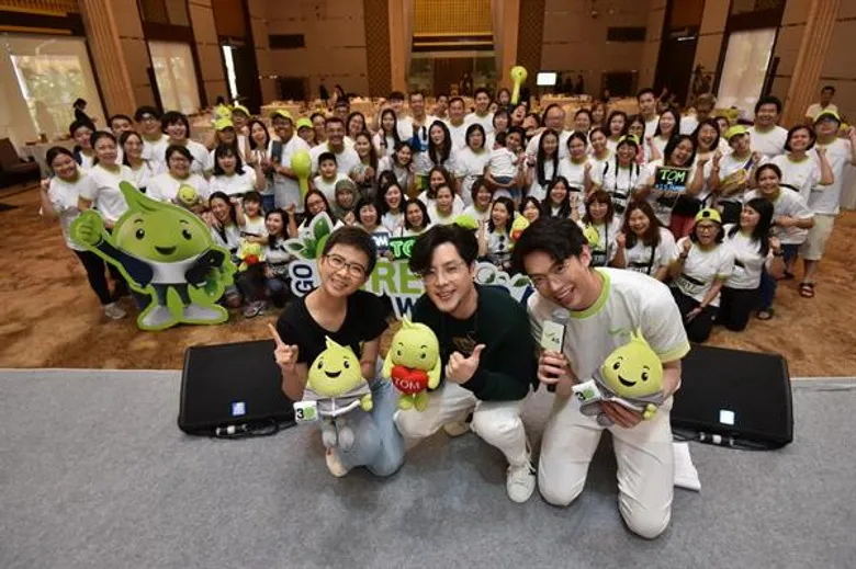 “ทอม” สนุกแบบรักษ์โลก กับกิจกรรม “AIS FAMILY RALLY” ตอน Go Green Walk Rally แรลลี่ทดสอบความฟิต และกำจัด E-Waste