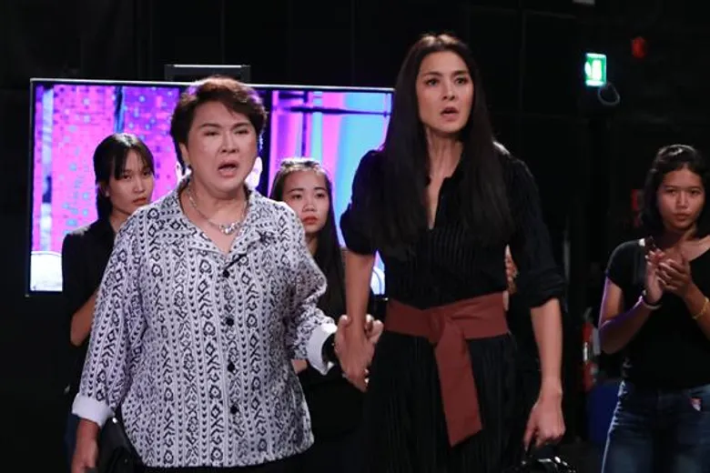 “บี” เดินเกมแฉ “ลูกเกด” หนัก จัดฉากเปิดโปง ใครคือพ่อ “ตรี”
