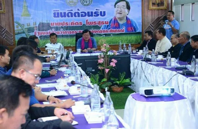 นายประภัตร โพธสุธน รัฐมนตรีช่วยว่าการกระทรวงเกษตรและสหกรณ์ ลงพื้นที่ตรวจเยี่ยมศูนย์วิจัยข้าวขอนแก่น กองวิจัยและพัฒนาข้าว กรมการข้าว ณ ต.ในเมือง อ.เมือง จ.ขอนแก่น