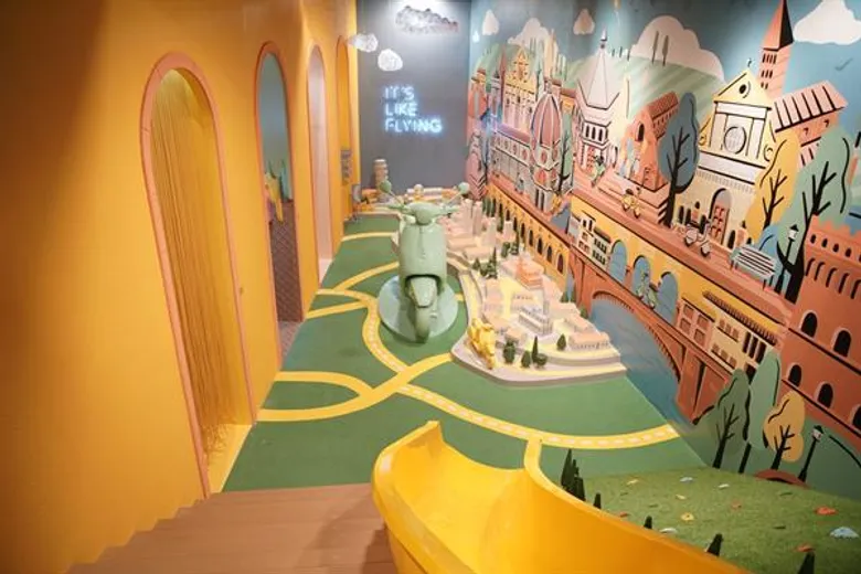 “HOUSE OF LA DOLCE VITA IN SCOOTER 2019” จากโกดังประกอบรถยนต์เก่าในอดีตสู่ Pop-Up Museum แห่งใหม่ใจกลางสุขุมวิท ร่วมสัมผัสสีสันและชีวิตอิสระของโลกแห่งไอคอนนิกสกู๊ตเตอร์ในรูปแบบ Interactive Exhibition