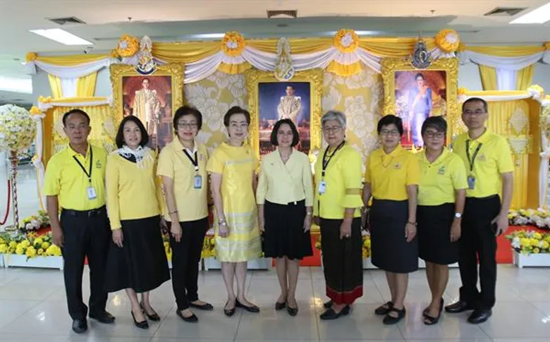 ธพว. น้อมรำลึกในพระมหากรุณาธิคุณ จัดกิจกรรมทำบุญตักบาตรถวายเป็นพระราชกุศล เนื่องในโอกาสวันคล้ายวันเฉลิมพระชนมพรรษาในหลวงรัชกาลที่ ๙ วันชาติ และวันพ่อแห่งชาติ