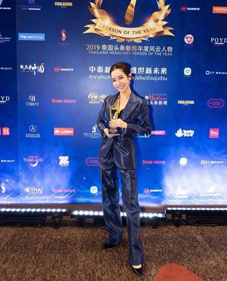 นักแสดงช่อง 3 เข้ารับรางวัล “ออสการ์เมืองไทย” "Thailand Headlines Person of the Year Awards 2019" สานสัมพันธ์ไทย-จีน ยิ่งใหญ่ระดับเอเชีย