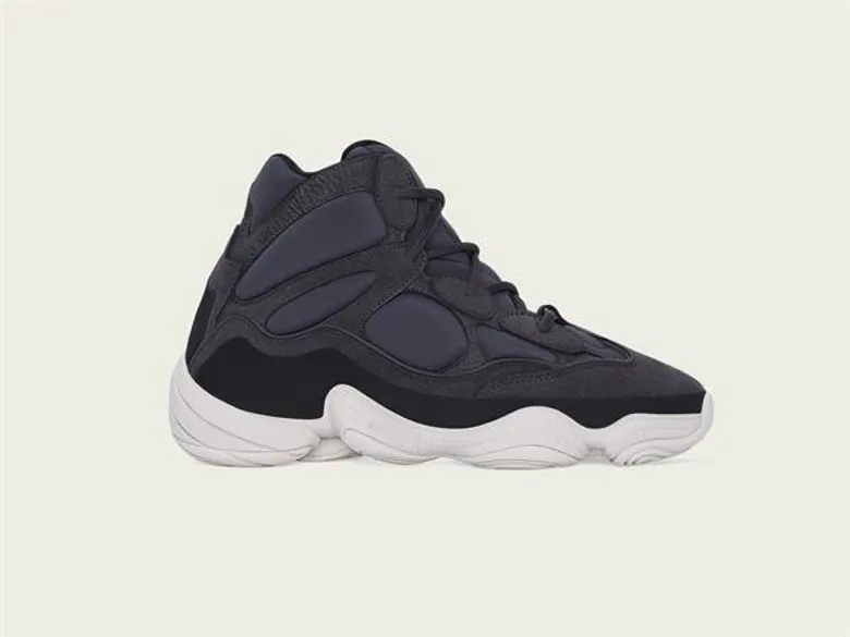 อาดิดาส ออริจินอลส์ แท็กทีม คานเย เวสต์ ปล่อย YEEZY 3 รุ่นสุดจัดจ้านรับฤดูหนาว ทั้ง YEEZY SLIDE BONE & RESIN, YEEZY 500 HIGH SLATE และ YEEZY BOOST 700 CARBON BLUE เริ่มวางขายโมเดลแรก 6 ธันวาคมนี้!!!!