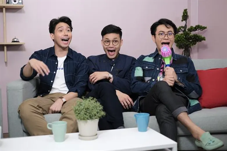 ทีวีไกด์: รายการ “Loukgolf’s English Room” แขกรับเชิญ " เติ้ล กิตติภัค- กรรณ สวัสดิวัตน์"