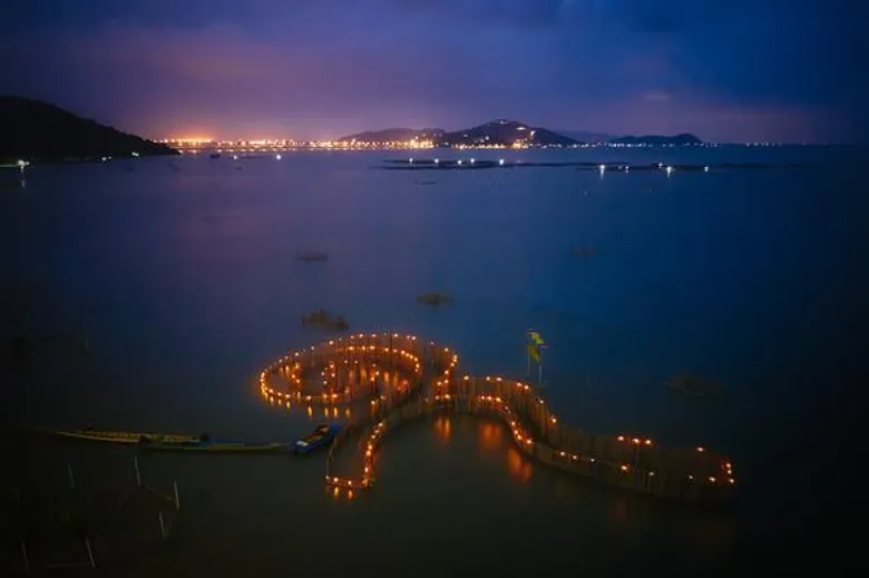 มหาวิทยาลัยทักษิณ ร่วมมือภาคีเครือข่าย สร้างบ้านปลาหมายเลข ๙ ตามแนวทางของพ่อ เพื่อถวายเป็นพระราชกุศลพระบาทสมเด็จพระปรมินทรมหาภูมิพลอดุลยเดชบรมนาถบพิตร เนื่องในวันพ่อแห่งชาติ ๕ ธันวาคม