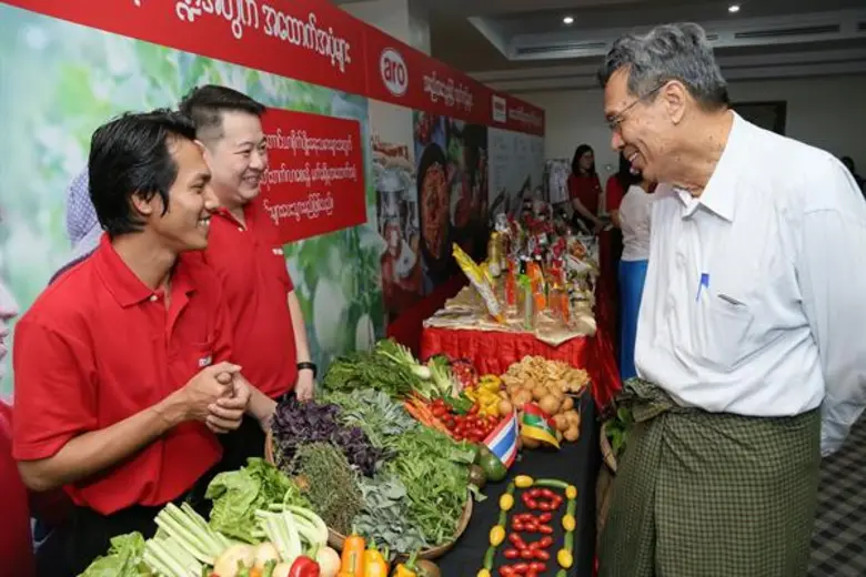 แม็คโครกระชับสัมพันธ์นักธุรกิจเมียนมา สร้างเครือข่ายผู้ประกอบการมืออาชีพชูศูนย์รวมวัตถุดิบอาหารปลอดภัย สนับสนุนเกษตรกรและเศรษฐกิจท้องถิ่นให้เติบโตอย่างยั่งยืน
