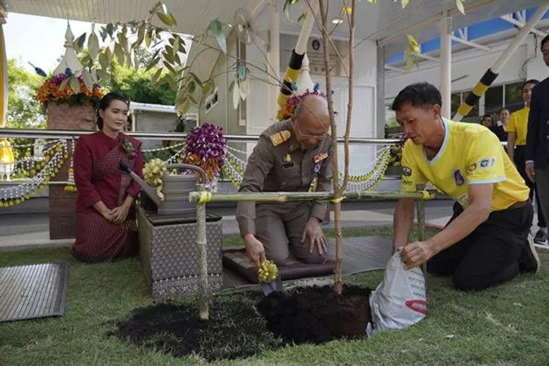 มูลนิธิเอสซีจีร่วมกับภาคีเครือข่ายส่งมอบ “เรือนสุขใจ” อาคารพักคอยญาติเพื่อโรงพยาบาลสมเด็จพระยุพราช พร้อมขยายผลส่งมอบอาคารครบ 21 แห่งทั่วประเทศในปี 2563