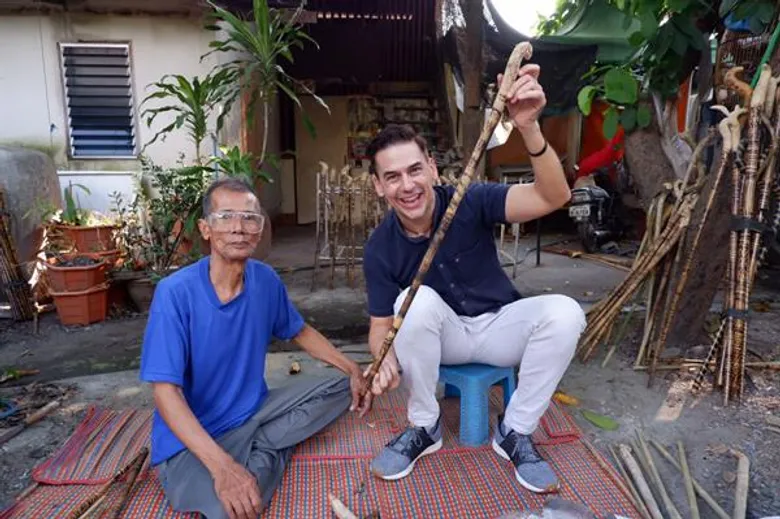 ทีวีไกด์: รายการ หลงรักยิ้ม ส่องธรรมชาติ ณ บ้านไร่ หลงไหลบรรยากาศชุมชนยามค่ำคืน