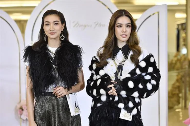 แพนเค้ก – เกรซ แท็กทีมประชันลุคสวยซ่าแซ่บ มารี - จีน่า –คารีสา ในงานเปิดตัวคอลเลกชั่นพิเศษแห่งปี“Jaspal X Megan Hess”