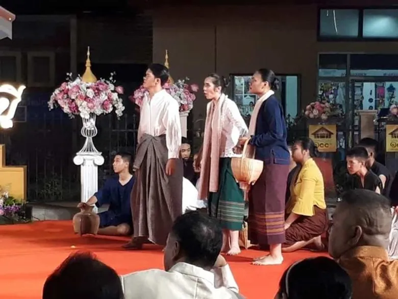 ปล่อยของ! เด็กการแสดง ม.ศรีปทุม โชว์แสดงละคร งานฉลอง 100ปี ศาลจังหวัดปทุมธานี